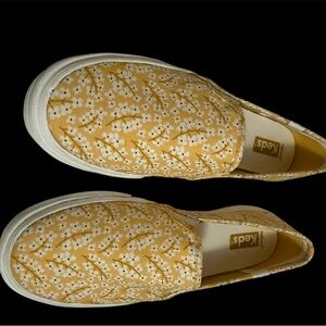 Keds Sneaker Slip-On Yellow Floral Print Womens Size 8 Preppy